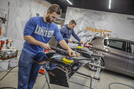 Group Training | Auto detailing 3 persons | 3 days - RRCustoms Training Center