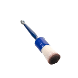 Blue brush with light and dark bristles no. 18